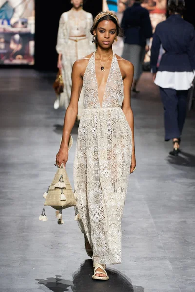 Look 62